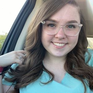 Meet your Posher, Angelica